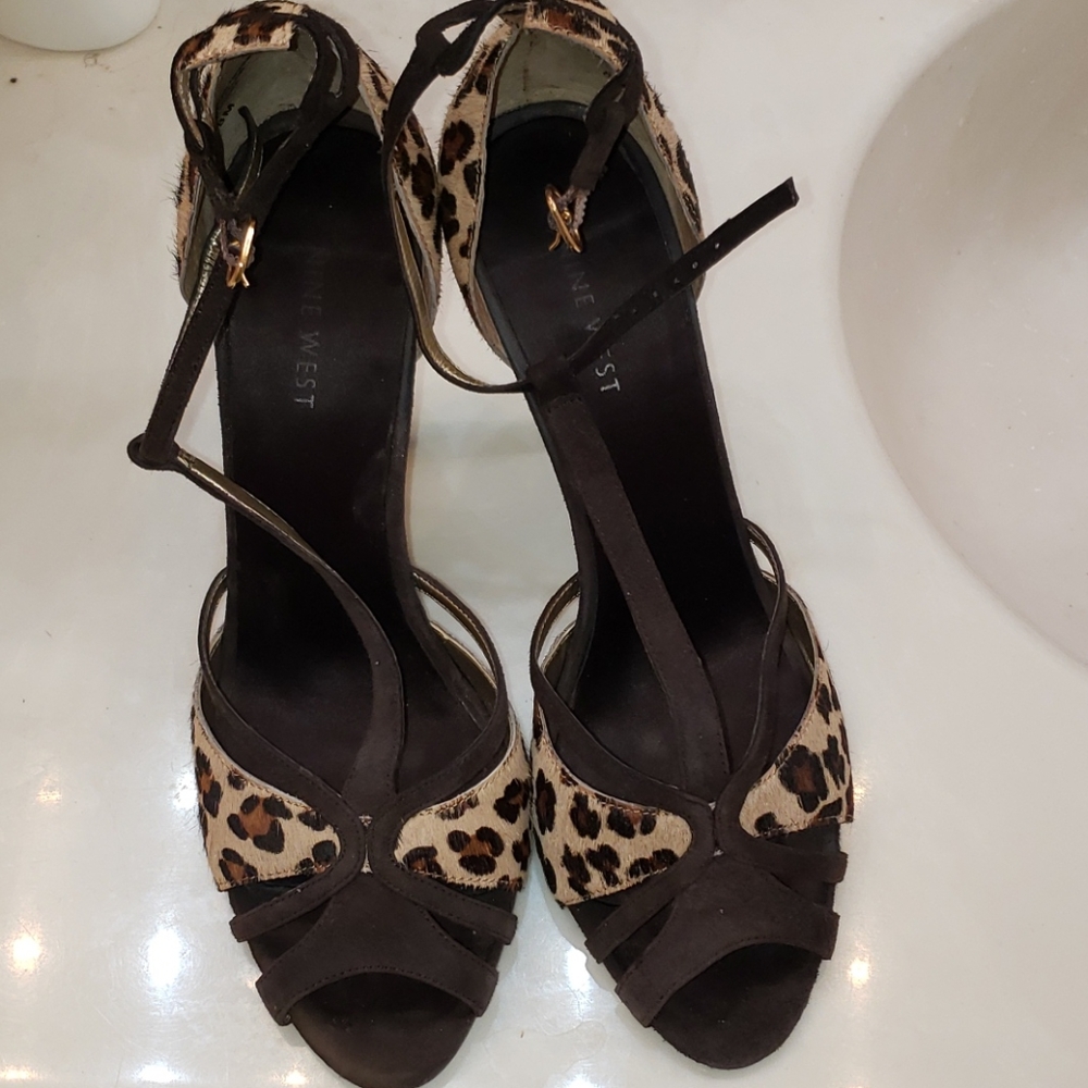 T strap heels